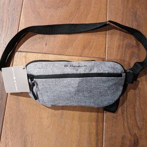 NWT United Airlines Polaris x Therabody Waist Pack Amenity Kit